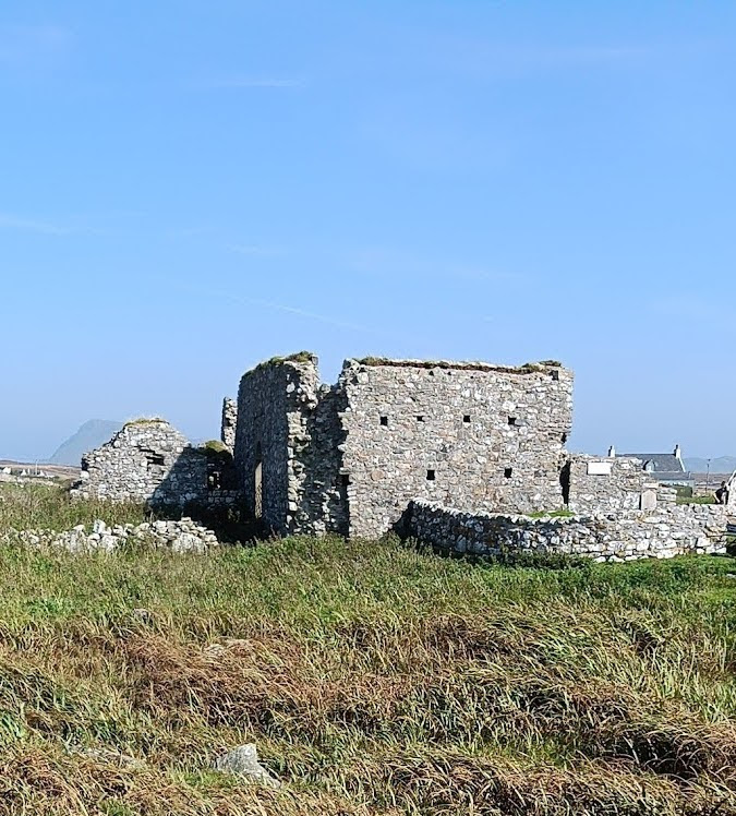 Teampull na Trionaid, Carinish